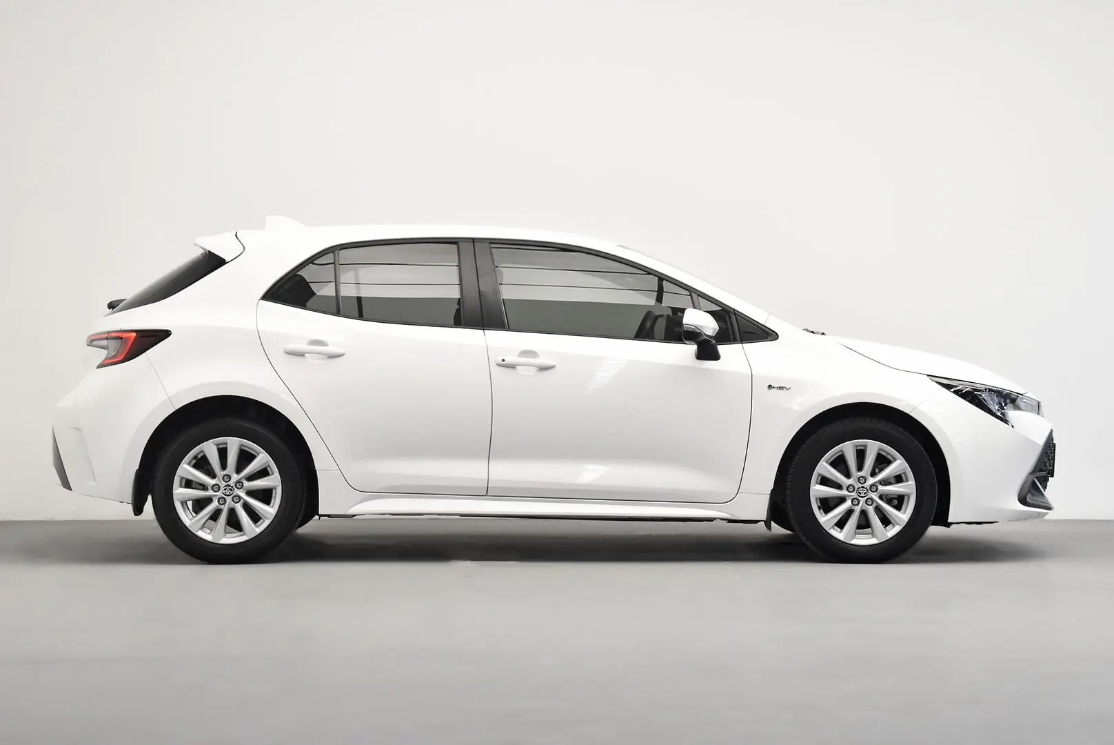 2024 Toyota Corolla Gallery Image 3