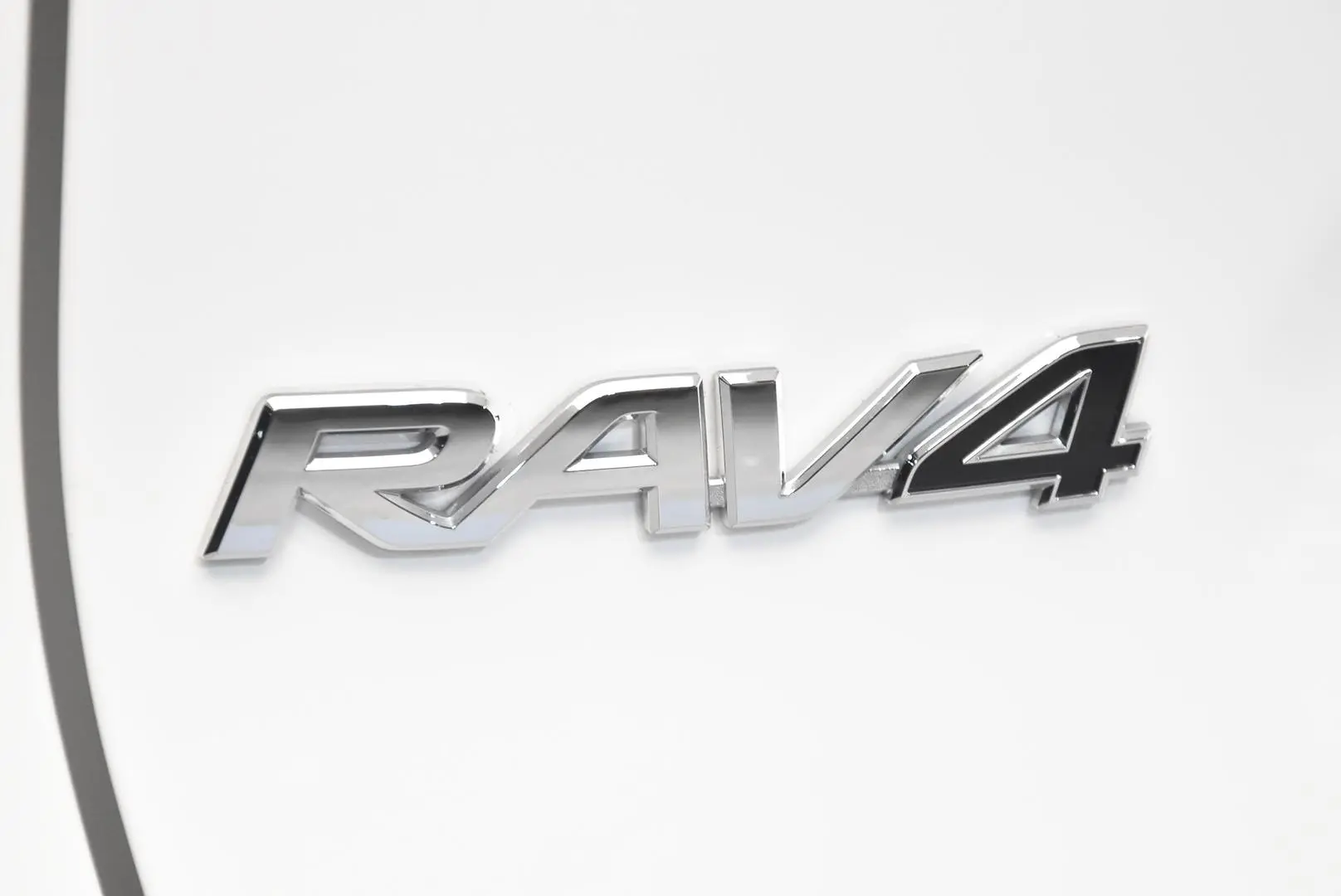 2024 Toyota RAV4 Gallery Image 7