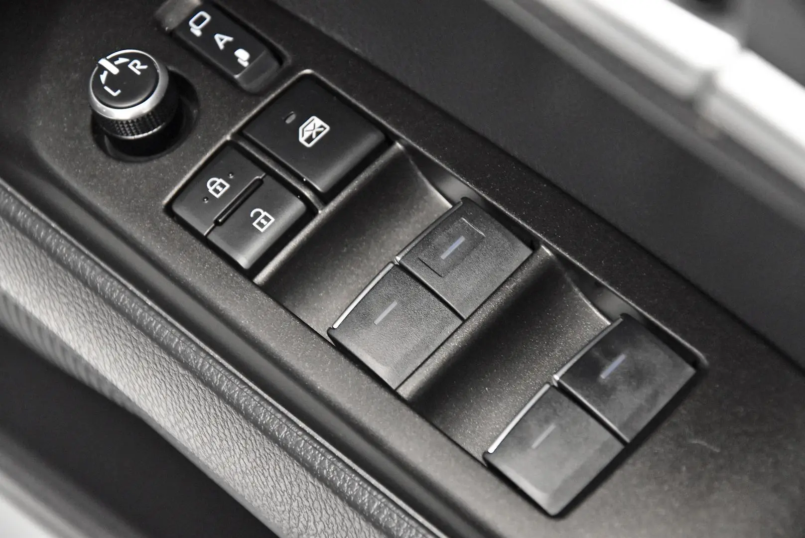 2024 Toyota Camry Gallery Image 9