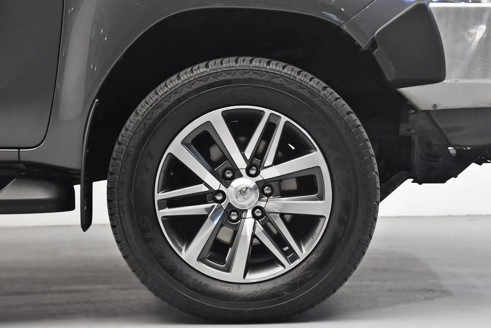 2019 Toyota Hilux Gallery Image 22