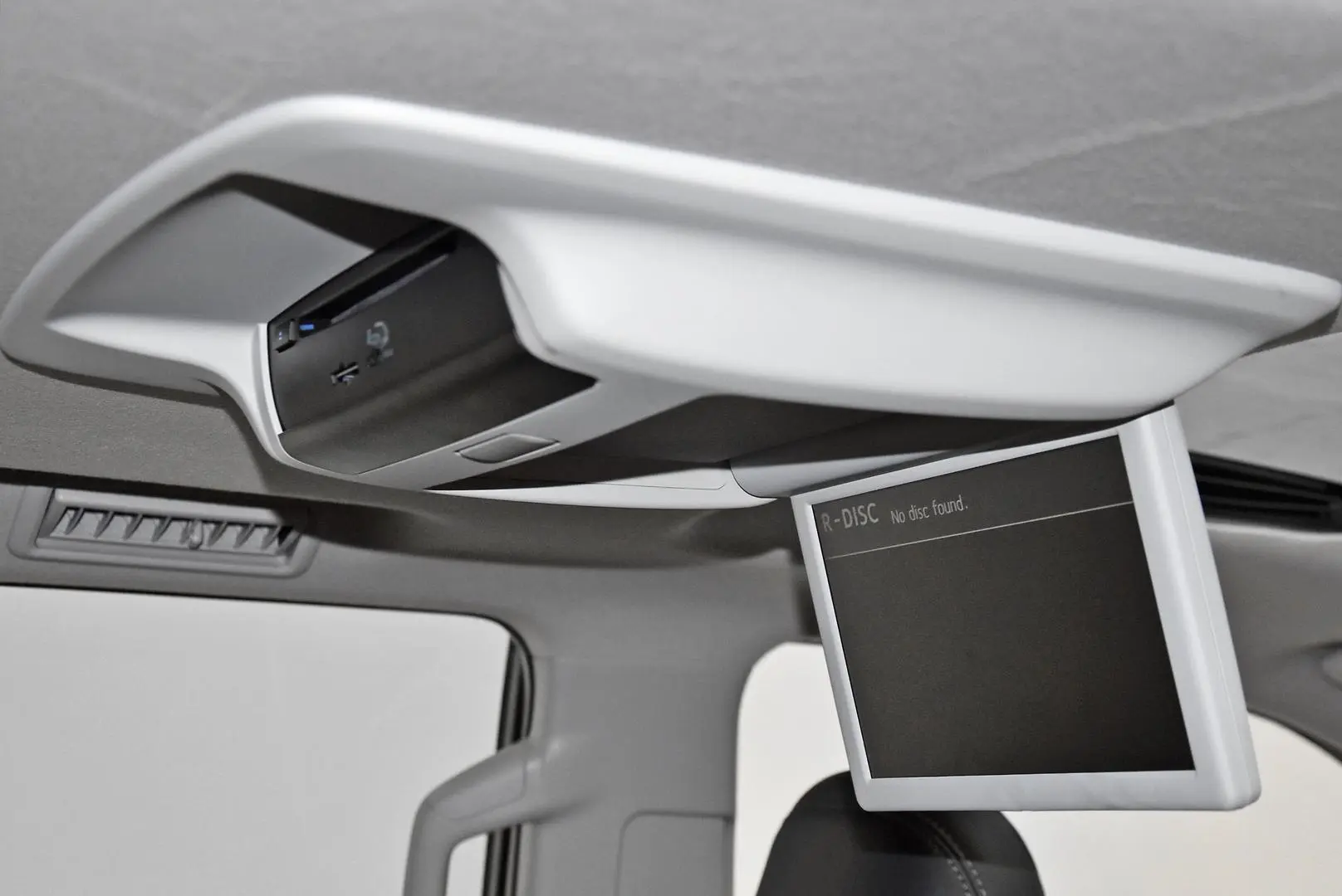 2017 Toyota Landcruiser Prado Gallery Image 20