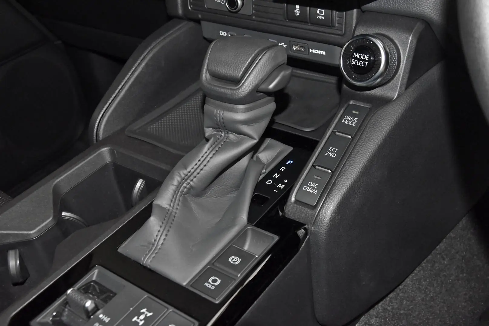 2025 Toyota Landcruiser Prado Gallery Image 13