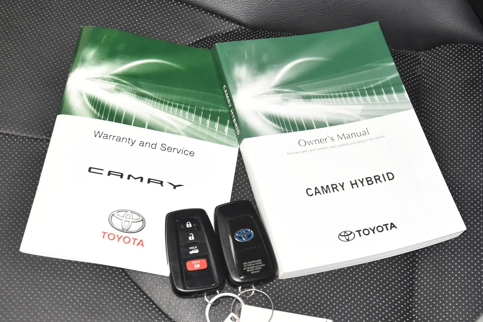 2017 Toyota Camry Gallery Image 20