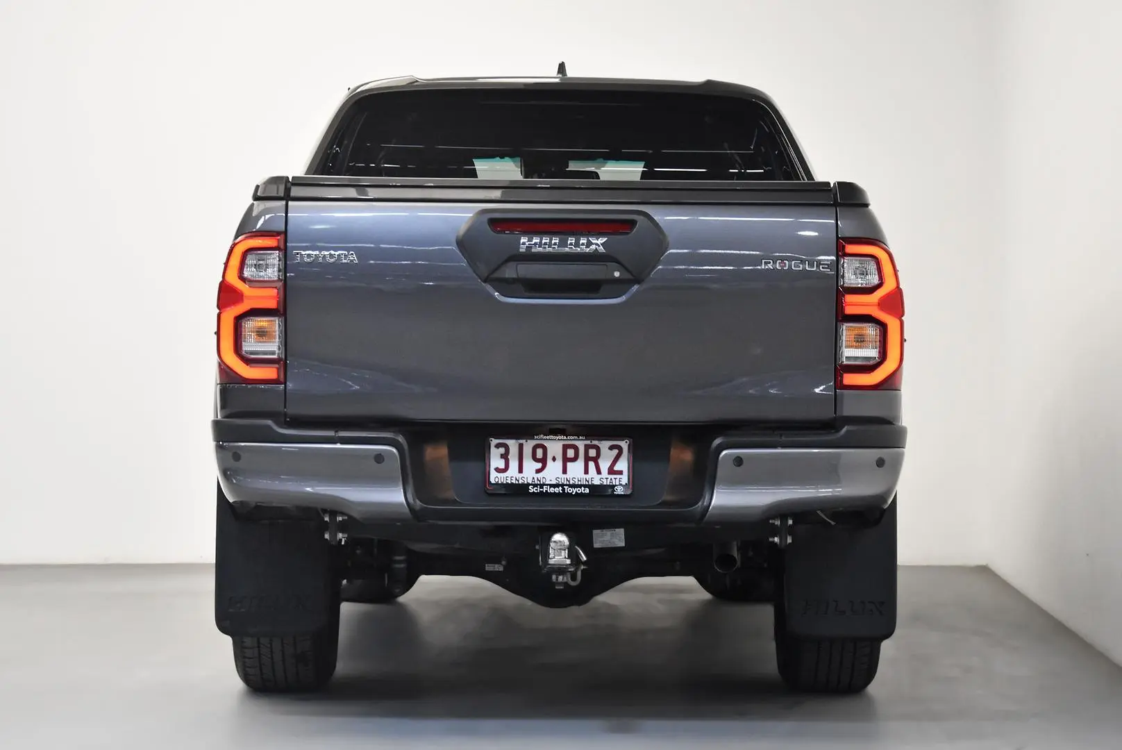 2021 Toyota Hilux Gallery Image 6