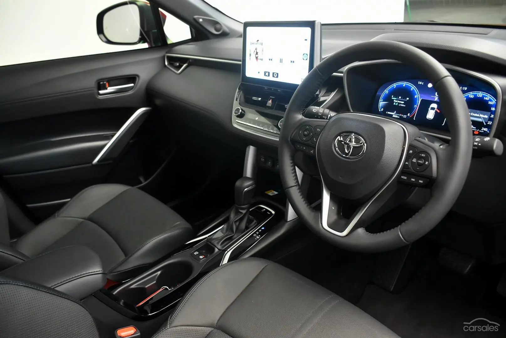 2022 Toyota Corolla Cross Gallery Image 9