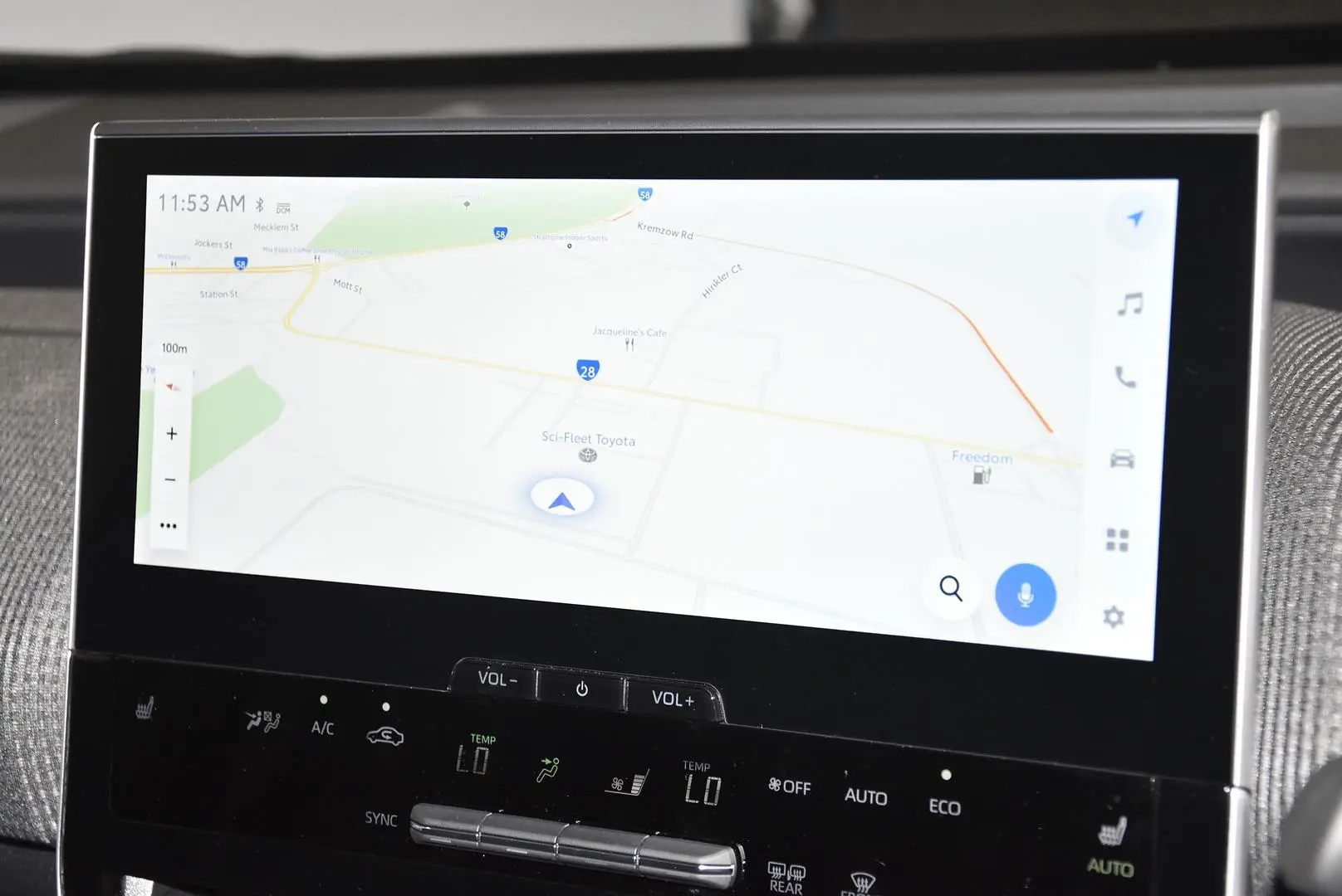 2024 Toyota bZ4X Gallery Image 11