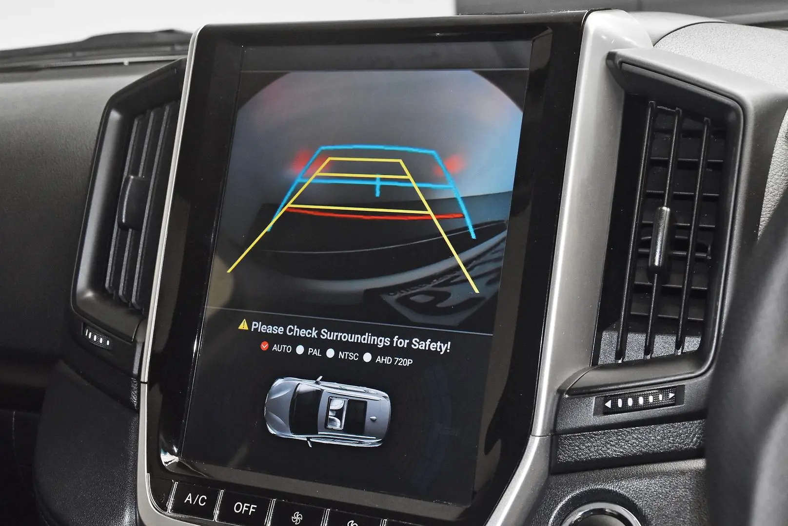 2018 Toyota Landcruiser Gallery Image 11