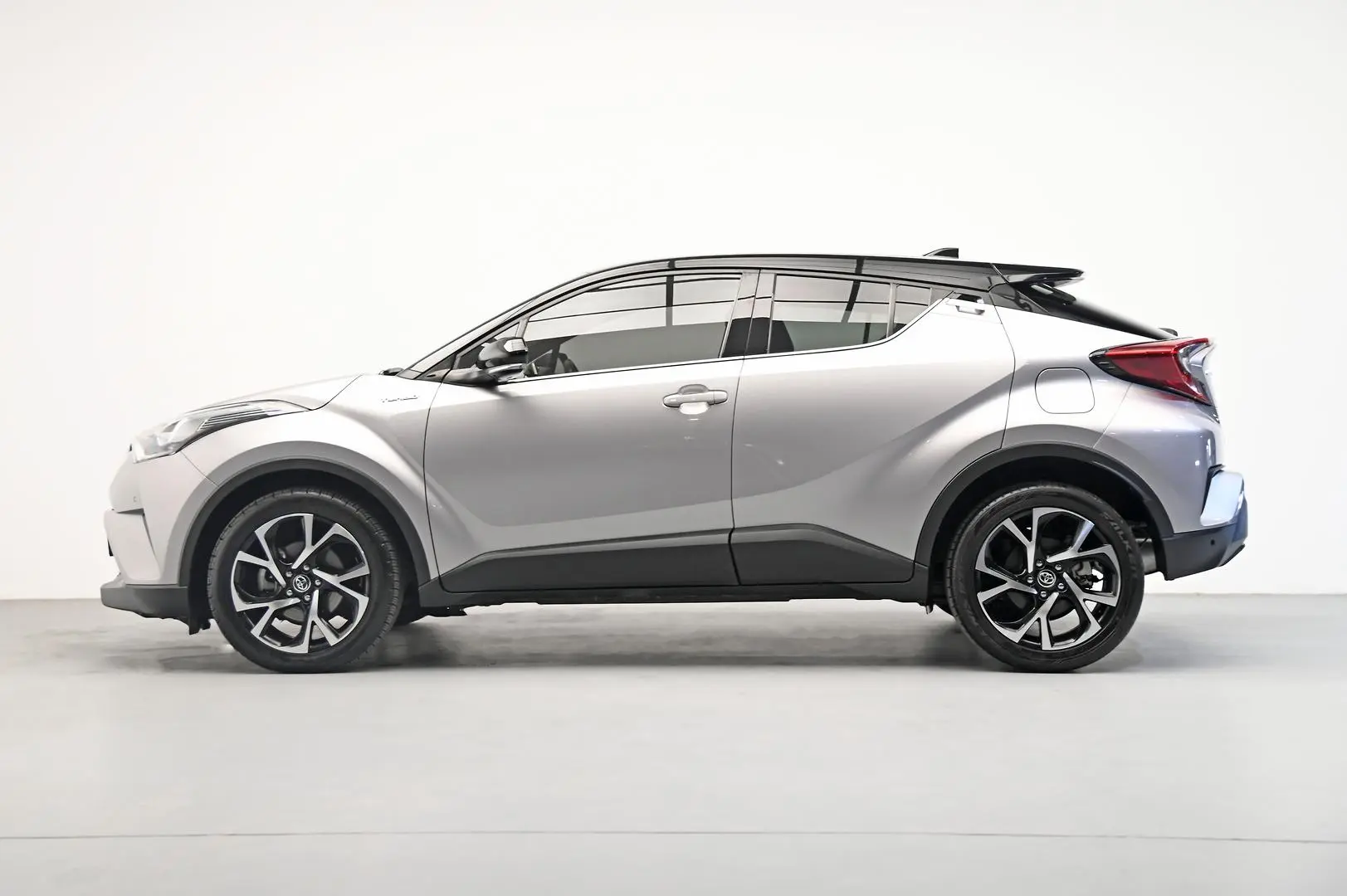 2019 Toyota C-HR Image 4