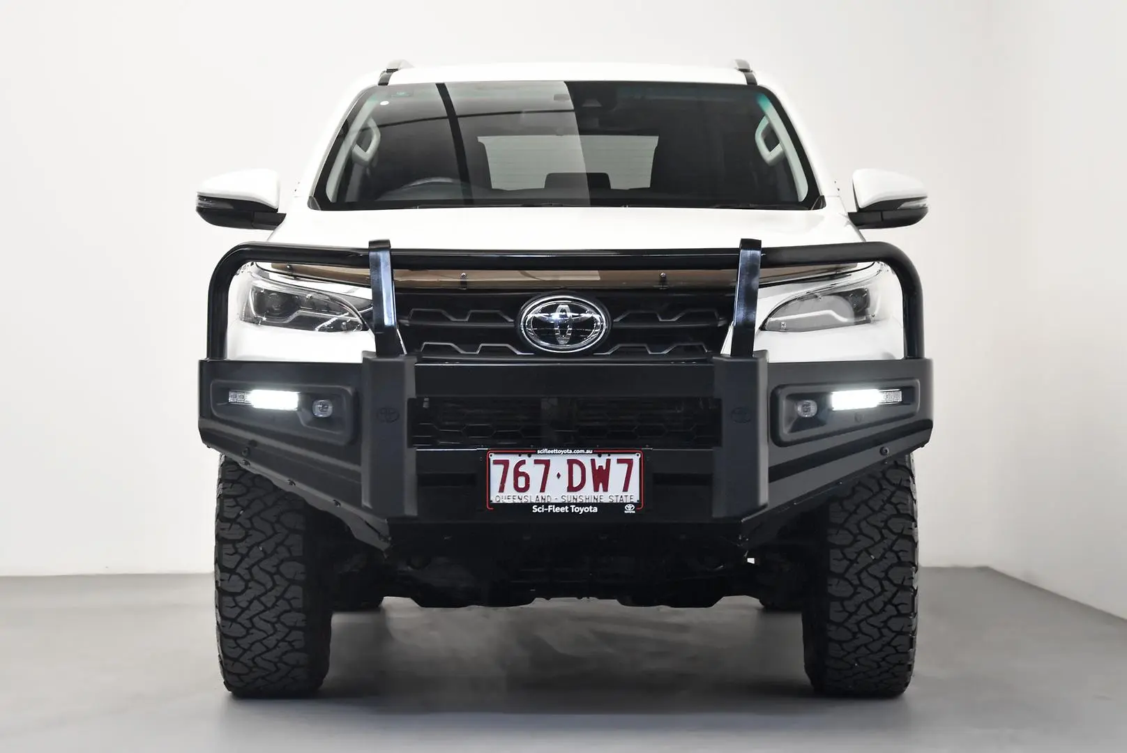 2022 Toyota Fortuner Gallery Image 2