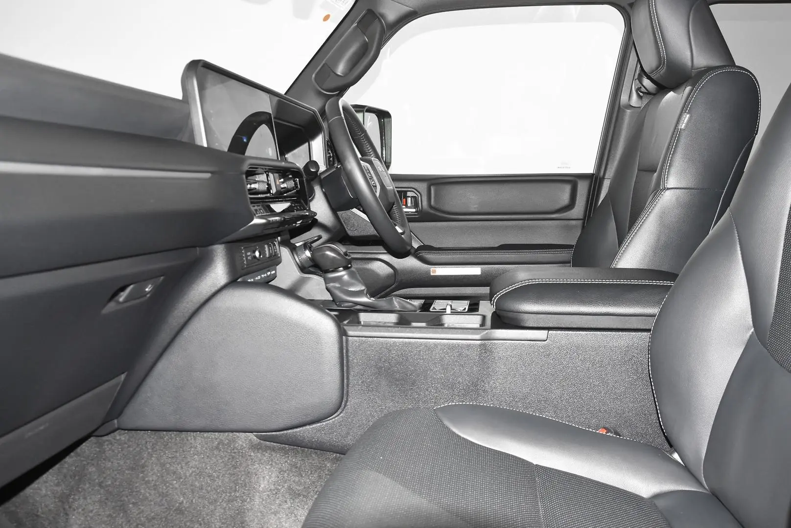 2024 Toyota Landcruiser Prado Gallery Image 18