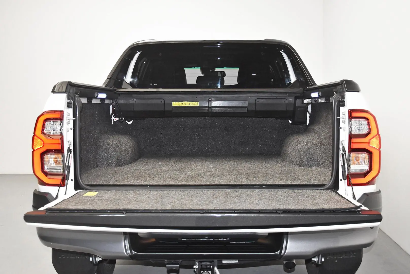 2024 Toyota Hilux Gallery Image 21