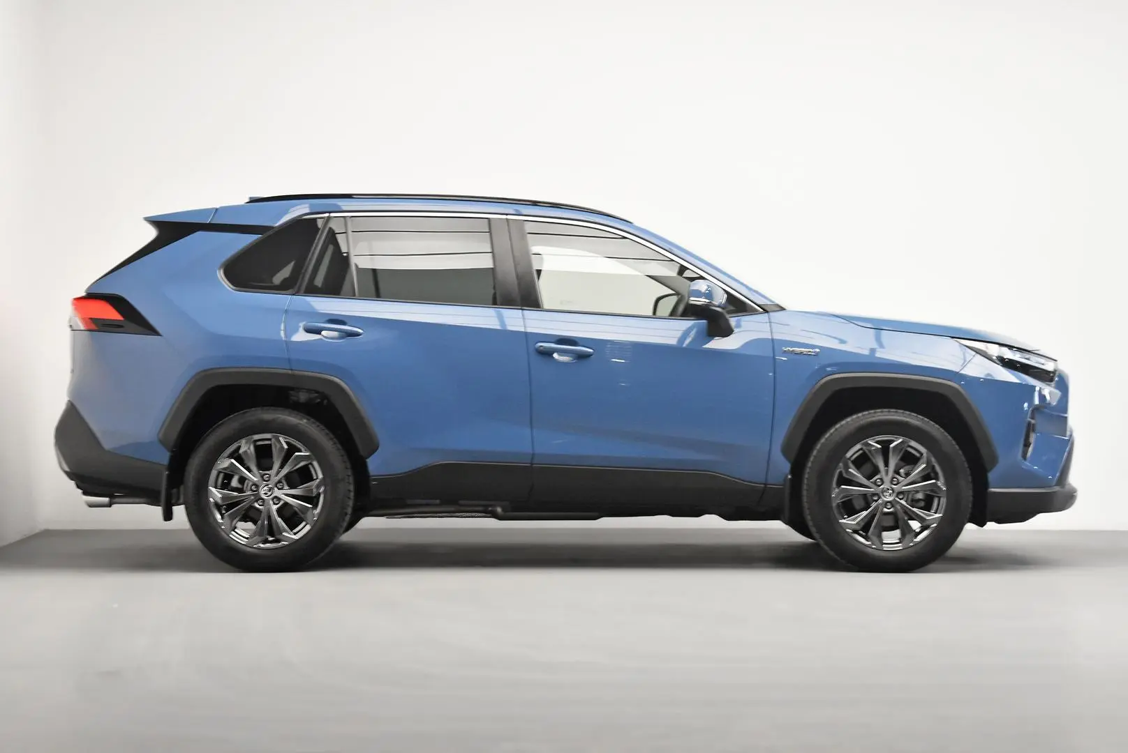 2024 Toyota RAV4 Gallery Image 3