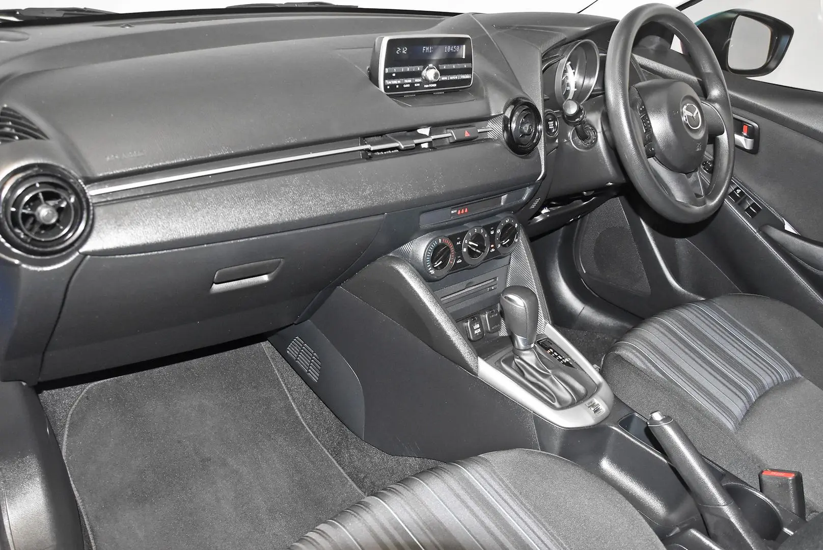 2015 Mazda 2 Gallery Image 15