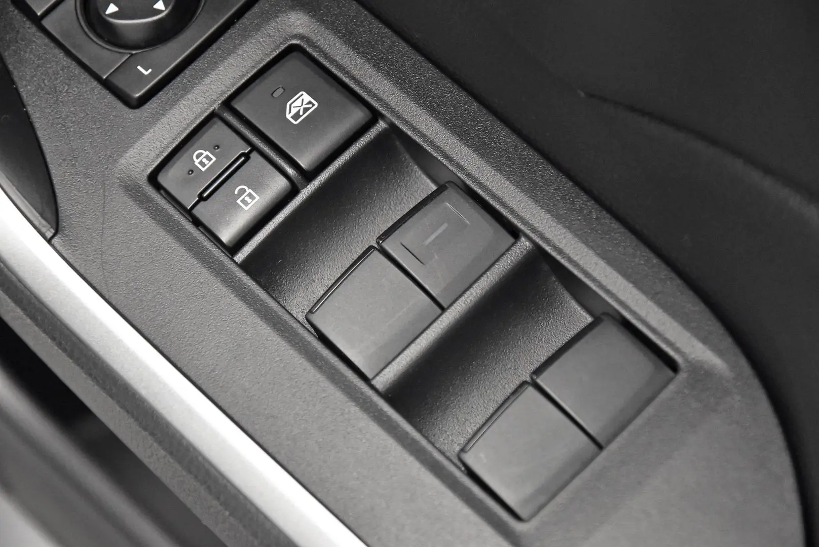 2024 Toyota RAV4 Gallery Image 10