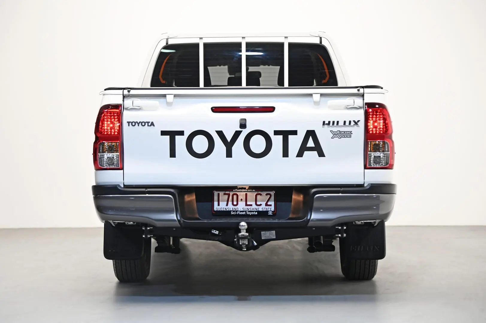 2023 Toyota Hilux Image 6