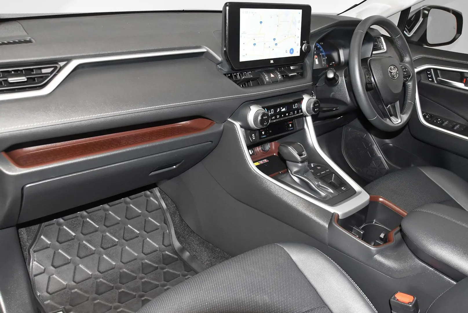 2024 Toyota RAV4 Gallery Image 17