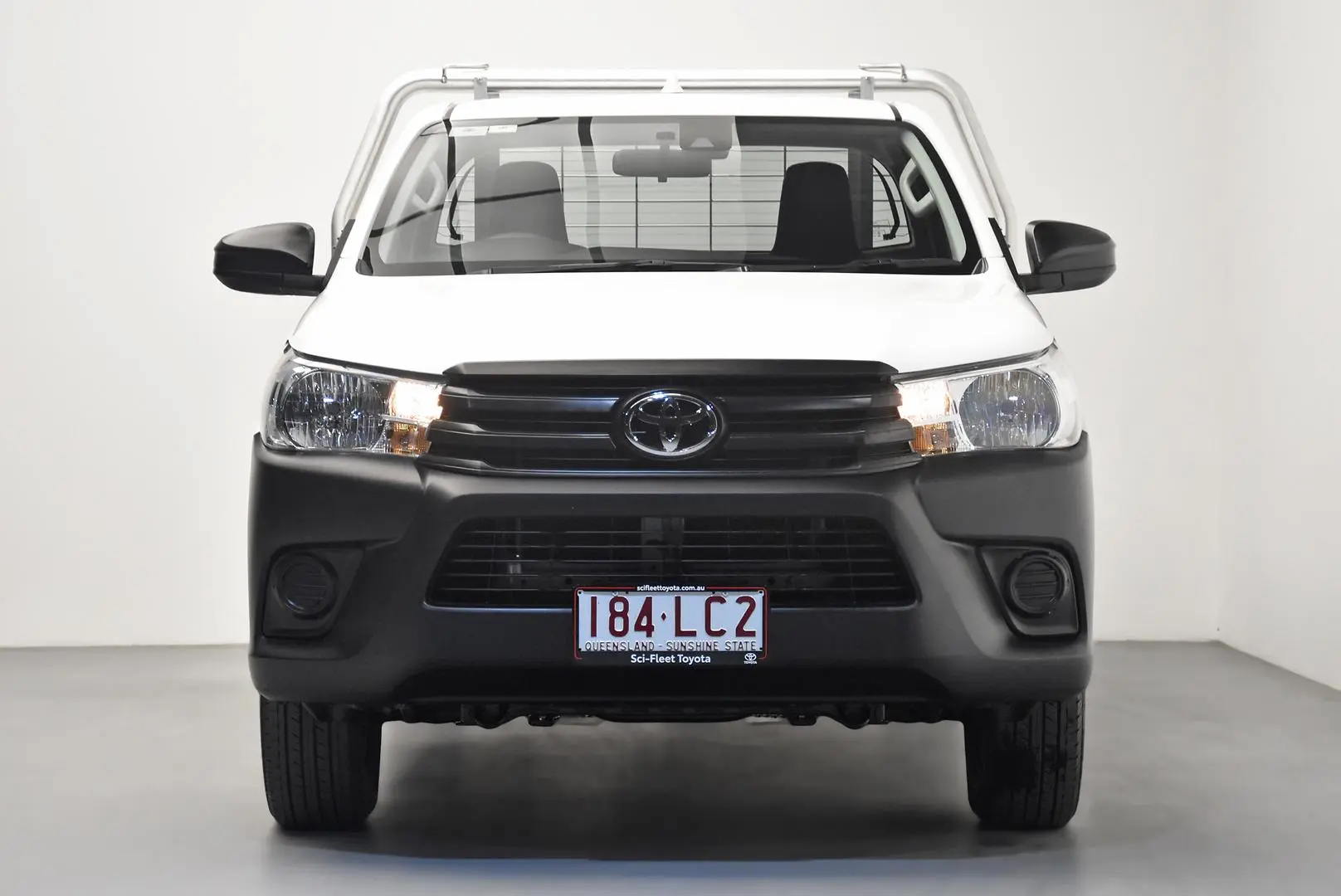 2024 Toyota Hilux Gallery Image 2