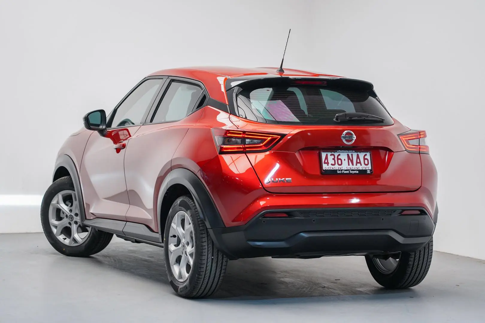 2020 Nissan JUKE Gallery Image 4