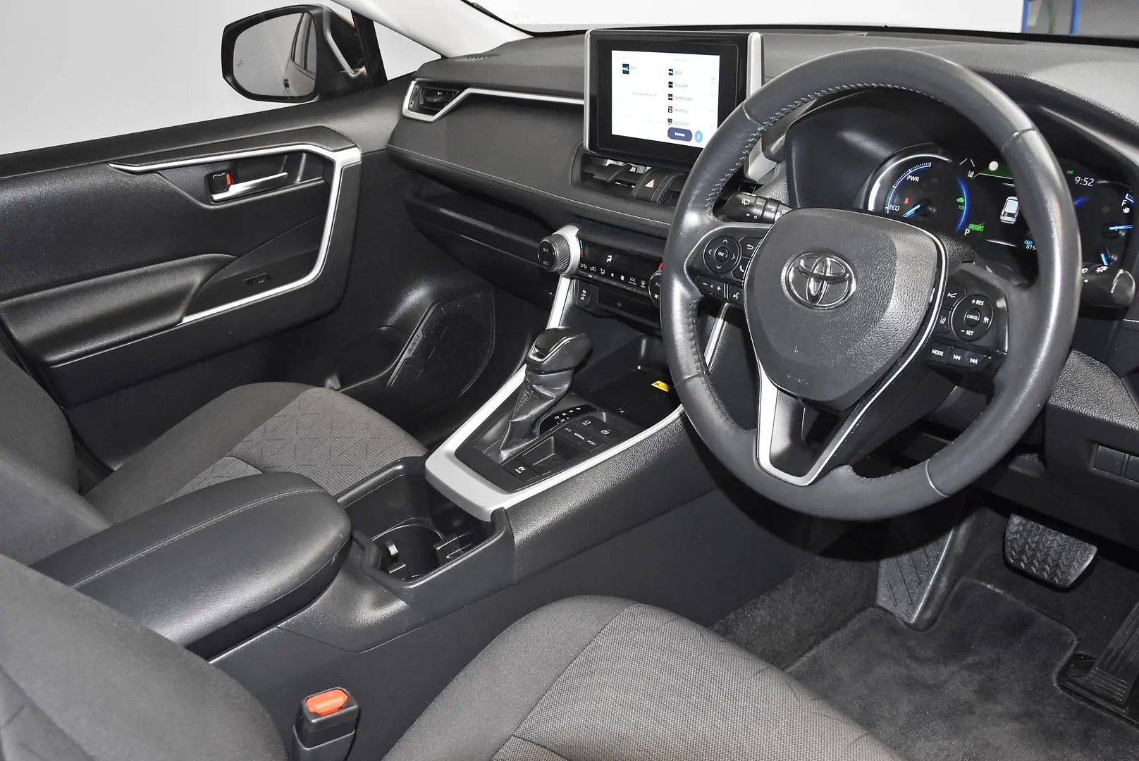 2023 Toyota RAV4 Gallery Image 9