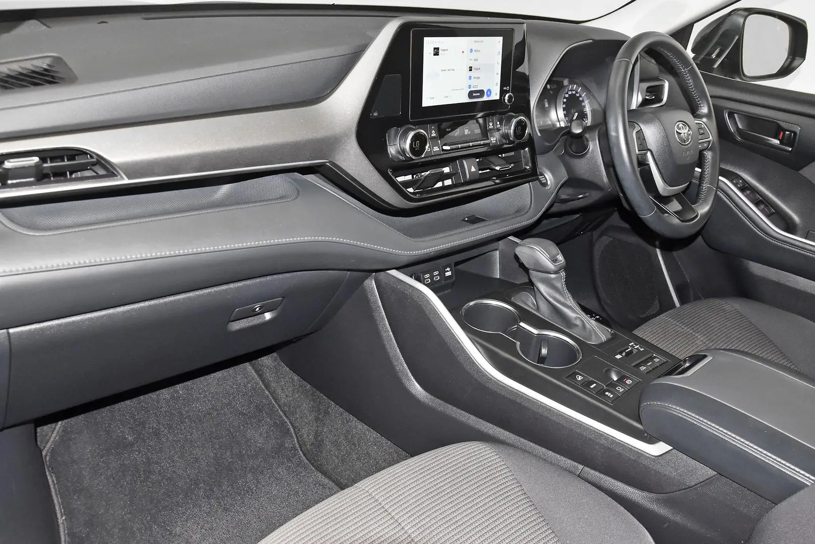 2025 Toyota Kluger Gallery Image 16