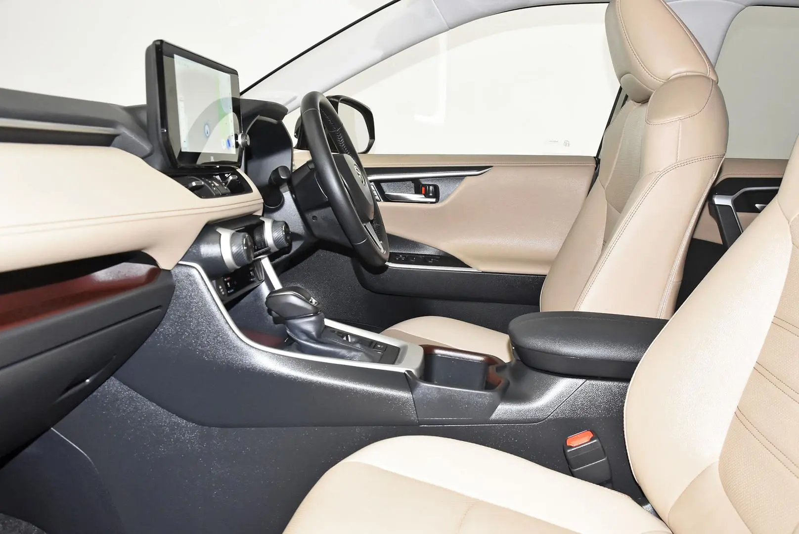 2025 Toyota RAV4 Gallery Image 18