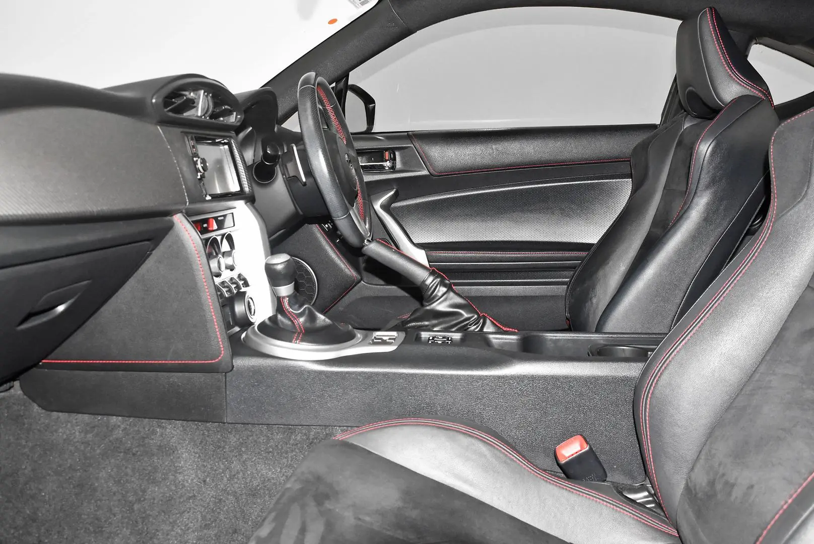 2016 Subaru BRZ Gallery Image 16