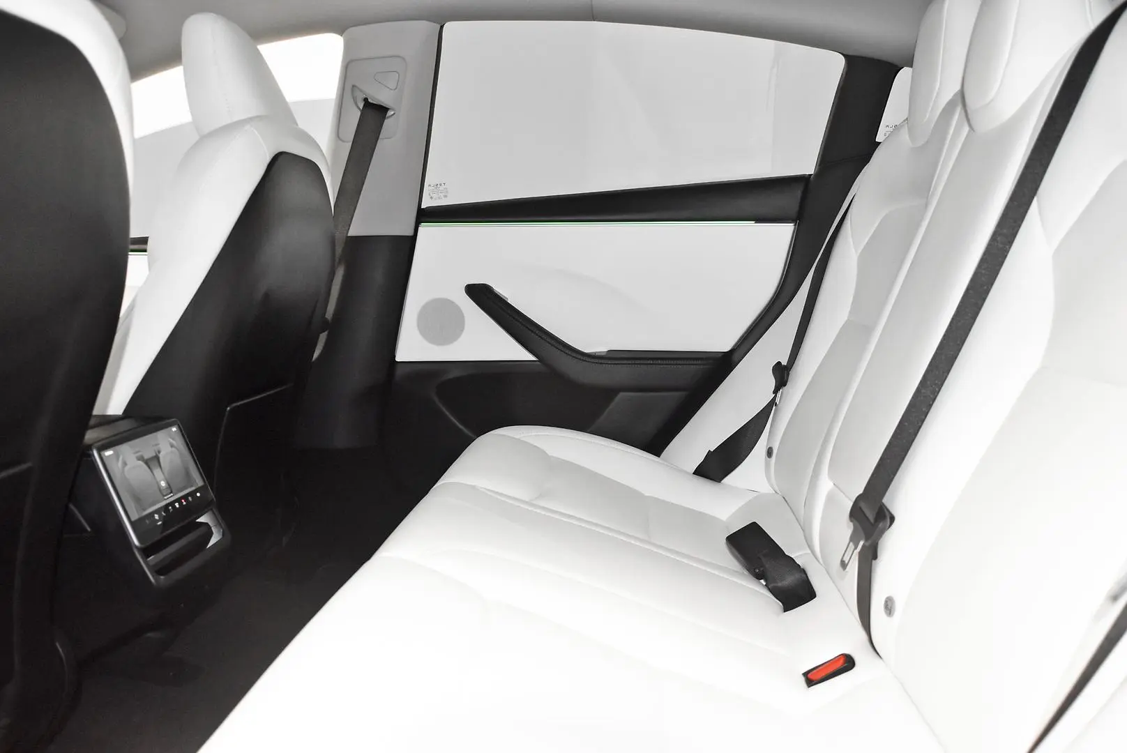 2024 Tesla Model 3 Gallery Image 17