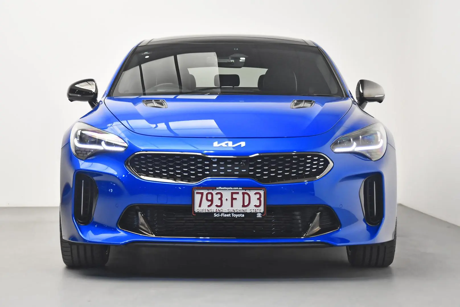 2022 Kia Stinger Gallery Image 2
