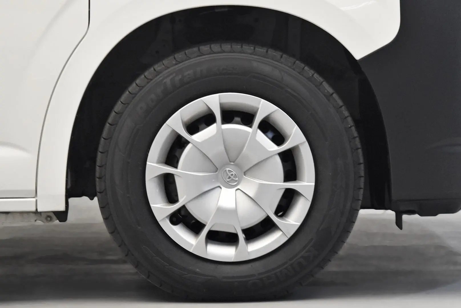 2024 Toyota Hiace Gallery Image 19