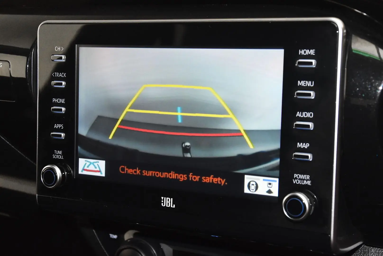 2024 Toyota Hilux Gallery Image 12