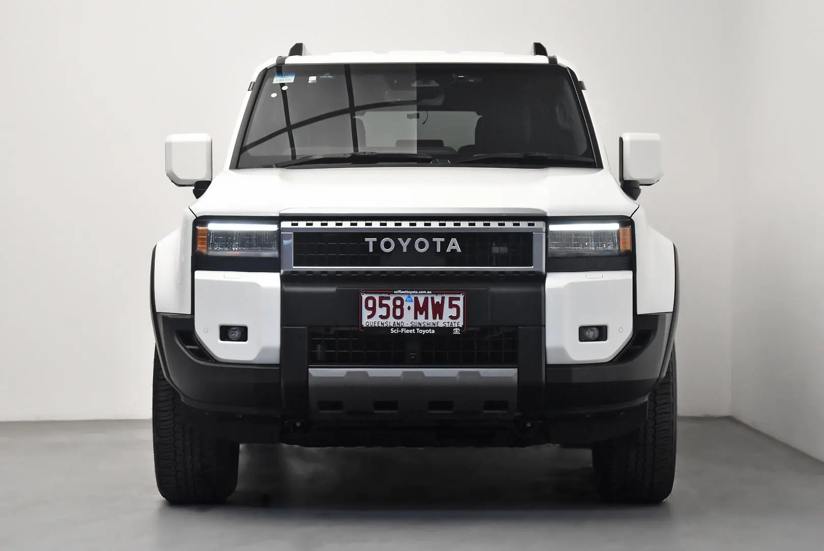 2025 Toyota Landcruiser Prado Gallery Image 2