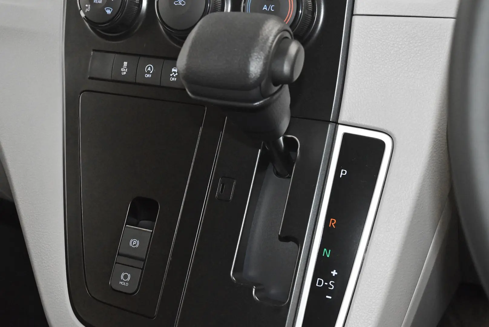 2025 Toyota Hiace Gallery Image 13