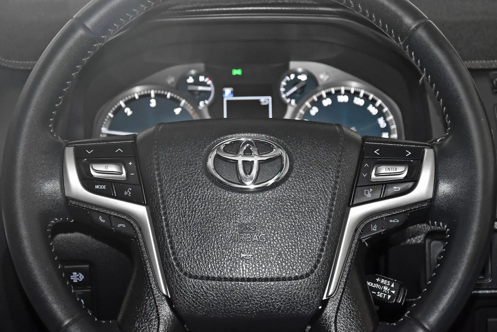 2018 Toyota Landcruiser Prado Gallery Image 14