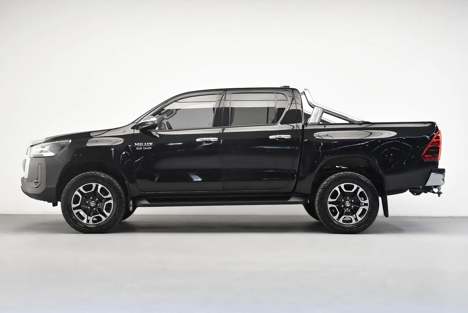 2022 Toyota Hilux Gallery Image 4