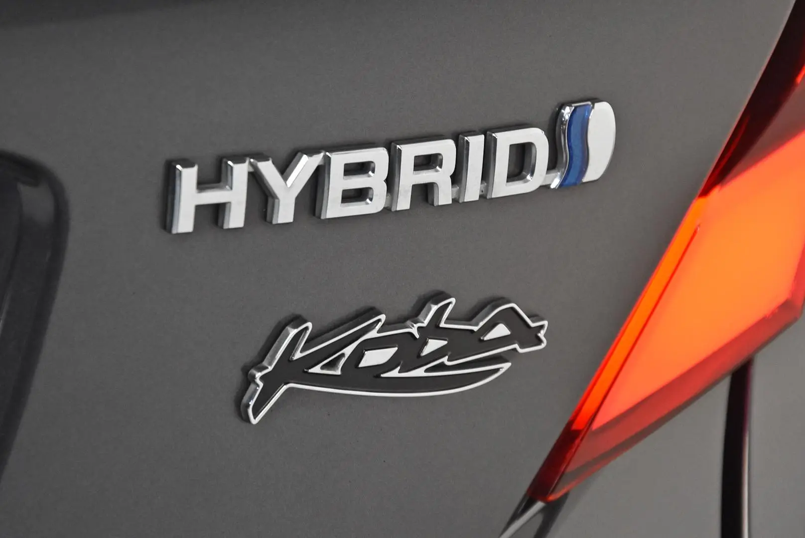 2022 Toyota C-HR Gallery Image 8