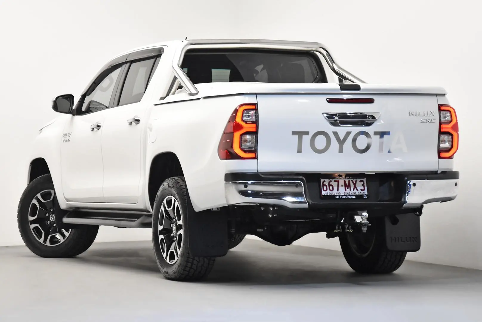 2020 Toyota Hilux Gallery Image 5