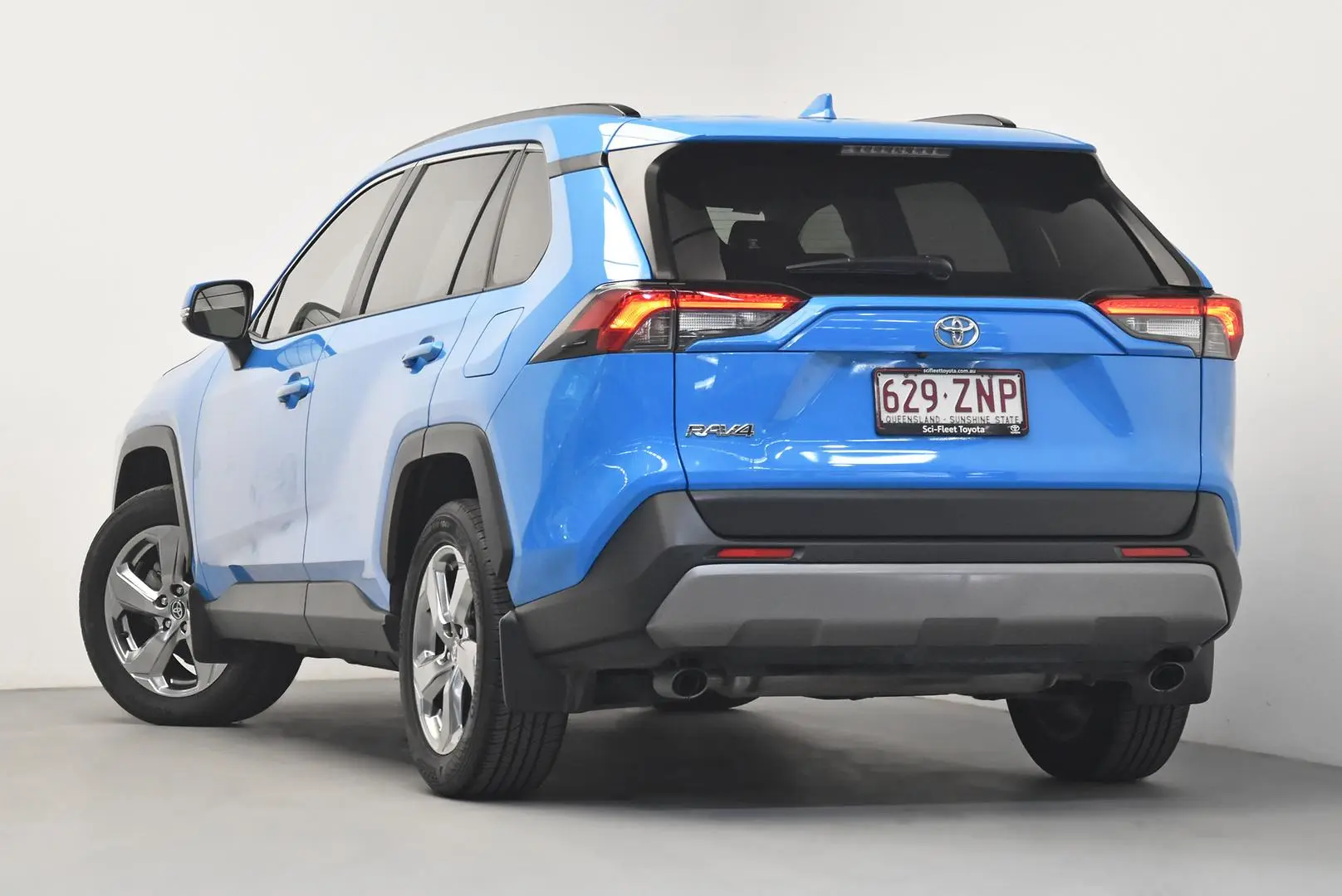 2020 Toyota RAV4 Gallery Image 5