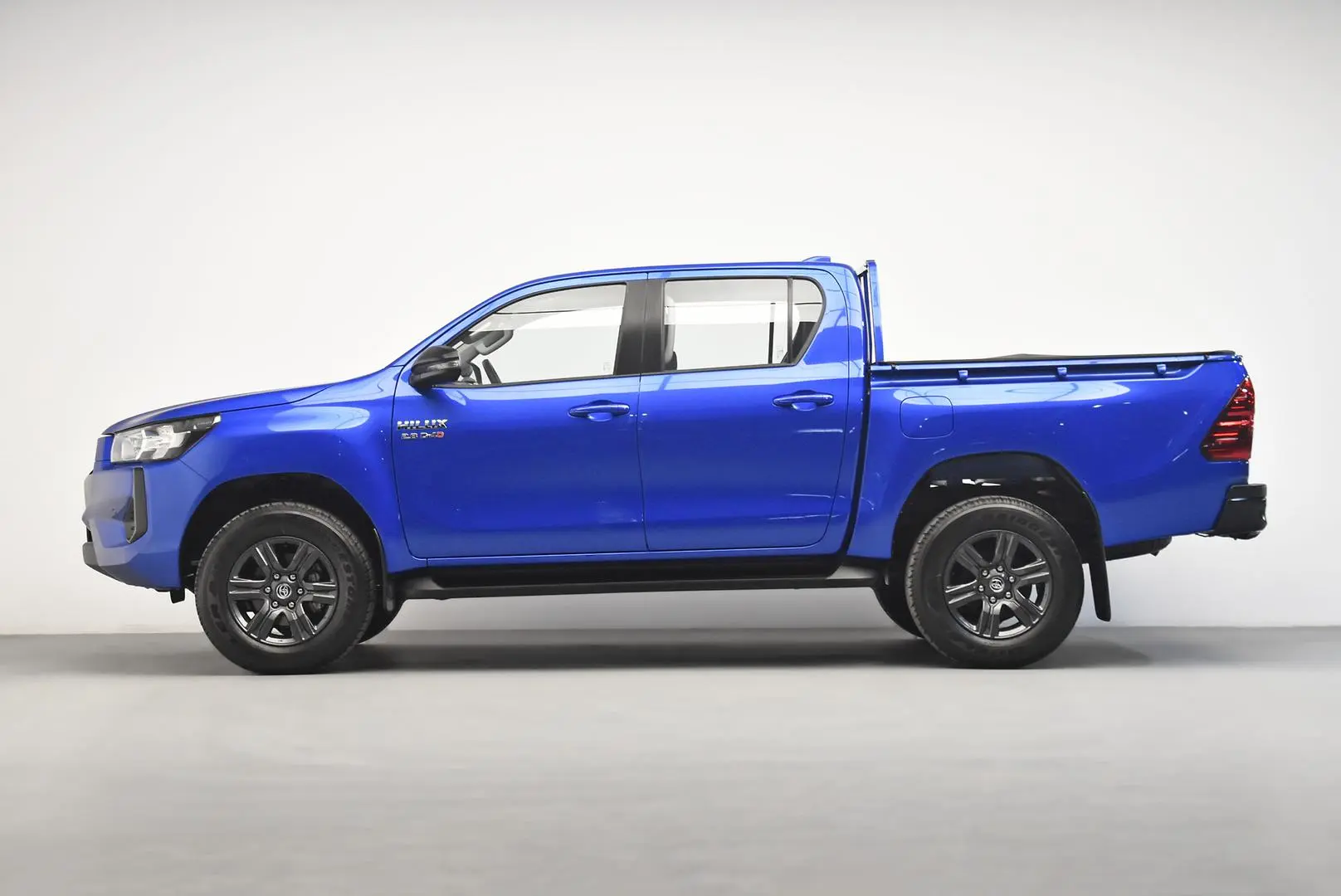 2024 Toyota Hilux Gallery Image 4