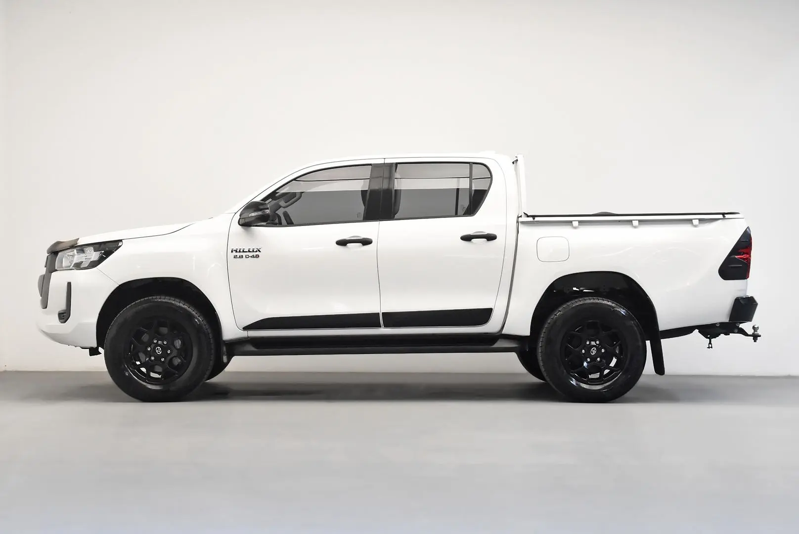 2022 Toyota Hilux Gallery Image 4