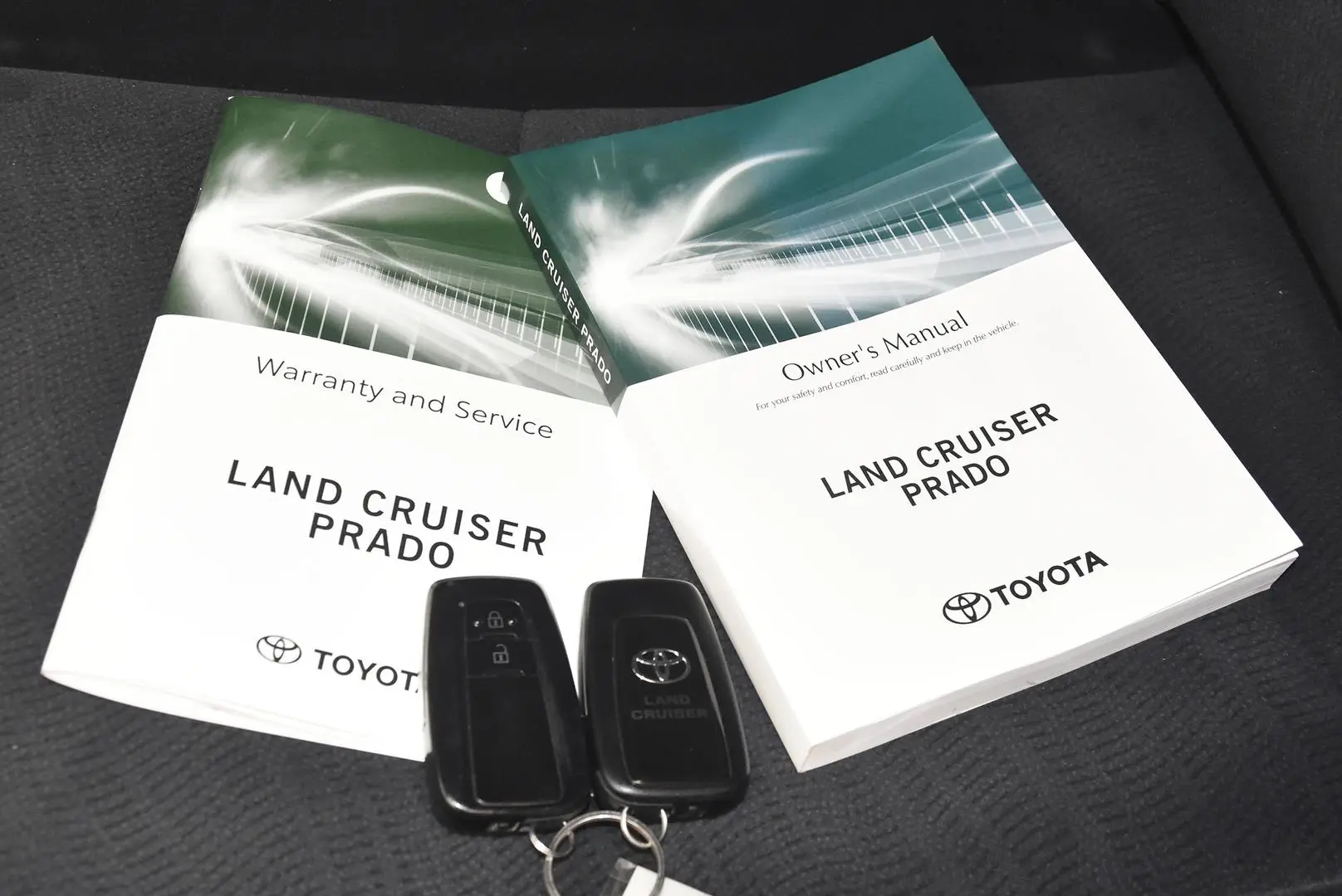 2022 Toyota Landcruiser Prado Gallery Image 18