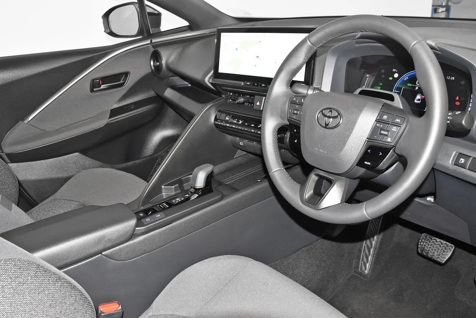 2025 Toyota C-HR Gallery Image 8