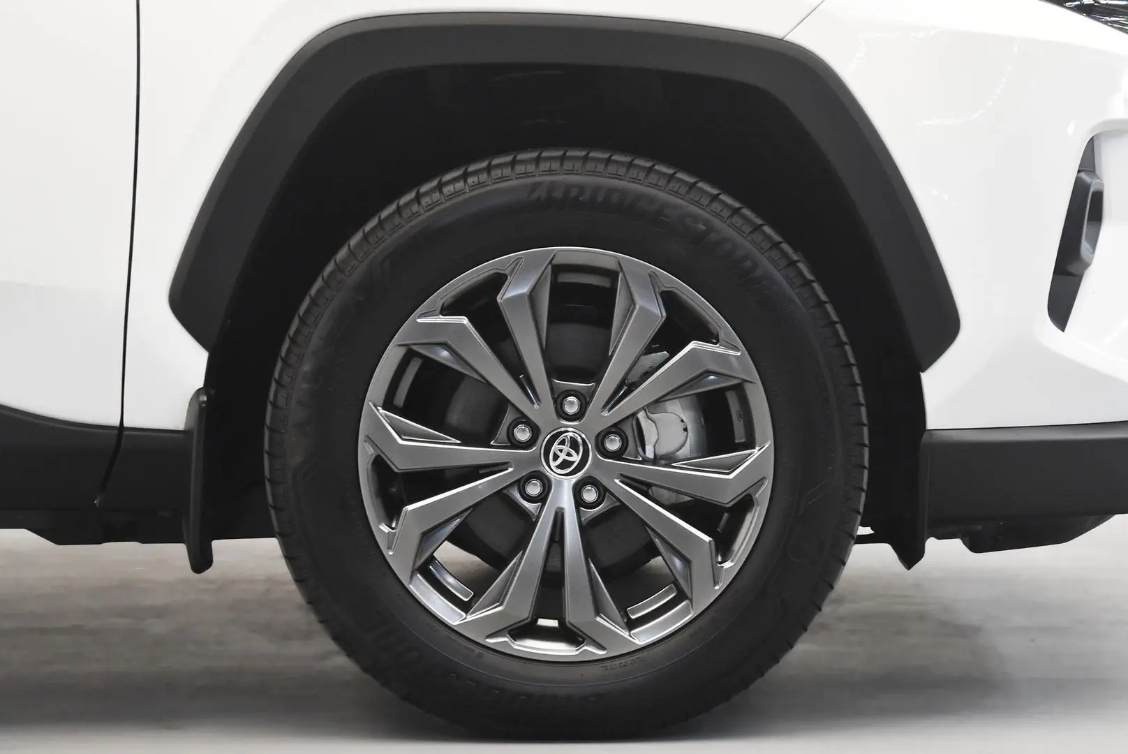 2025 Toyota RAV4 Gallery Image 23