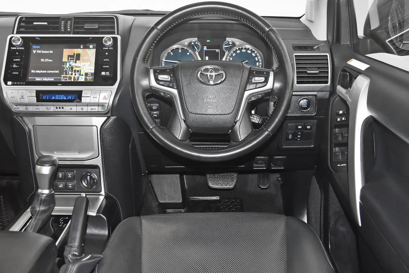2019 Toyota Landcruiser Prado Gallery Image 13