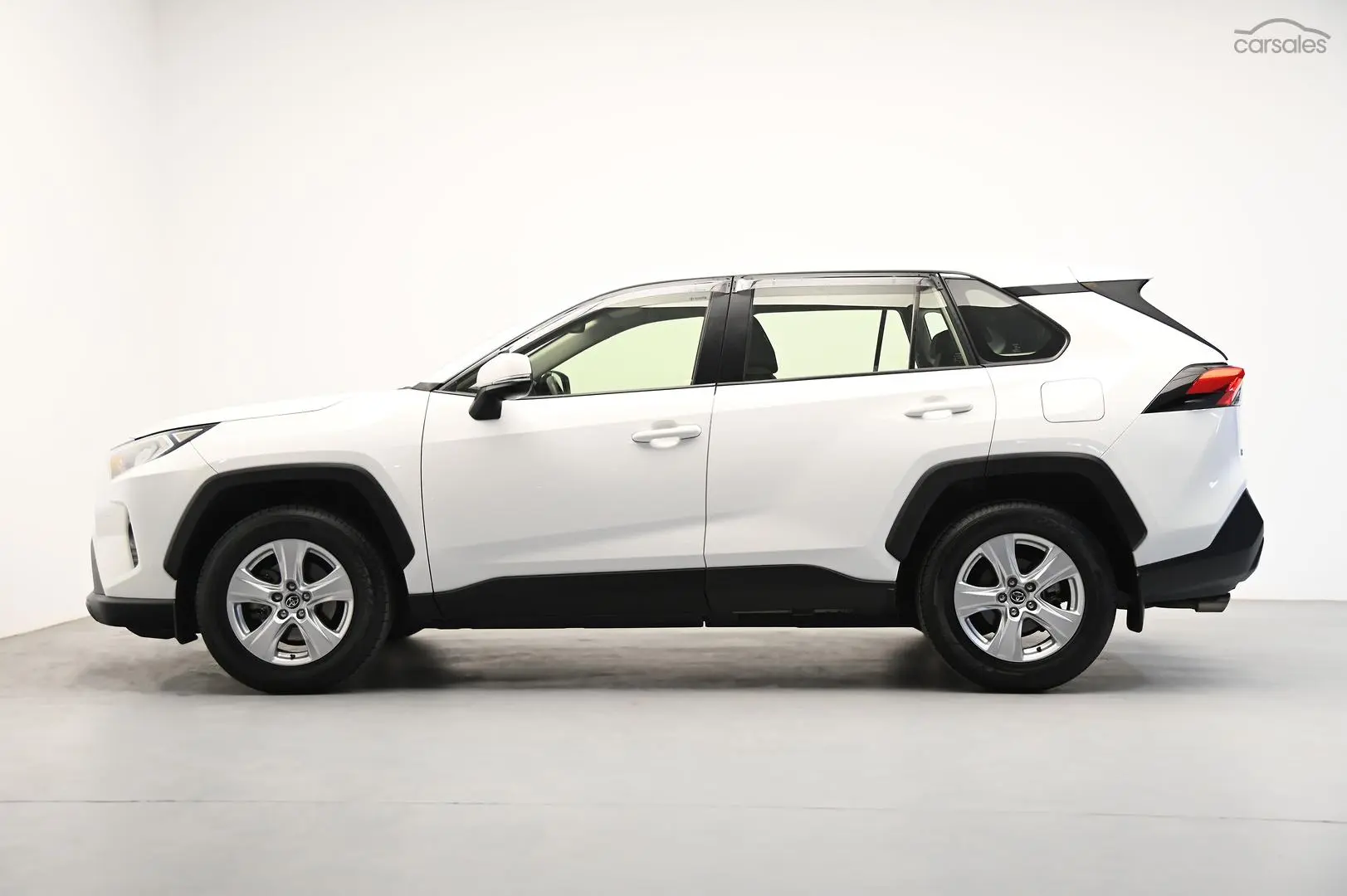 2019 Toyota RAV4 Image 4