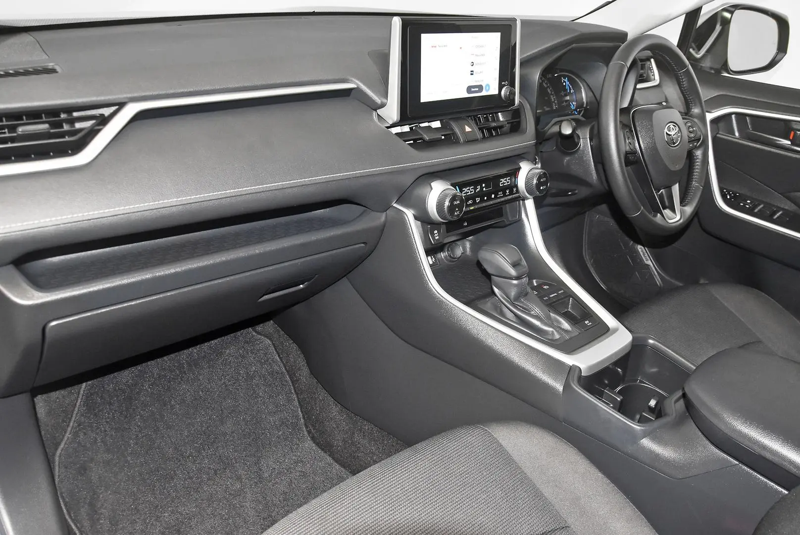 2025 Toyota RAV4 Gallery Image 17