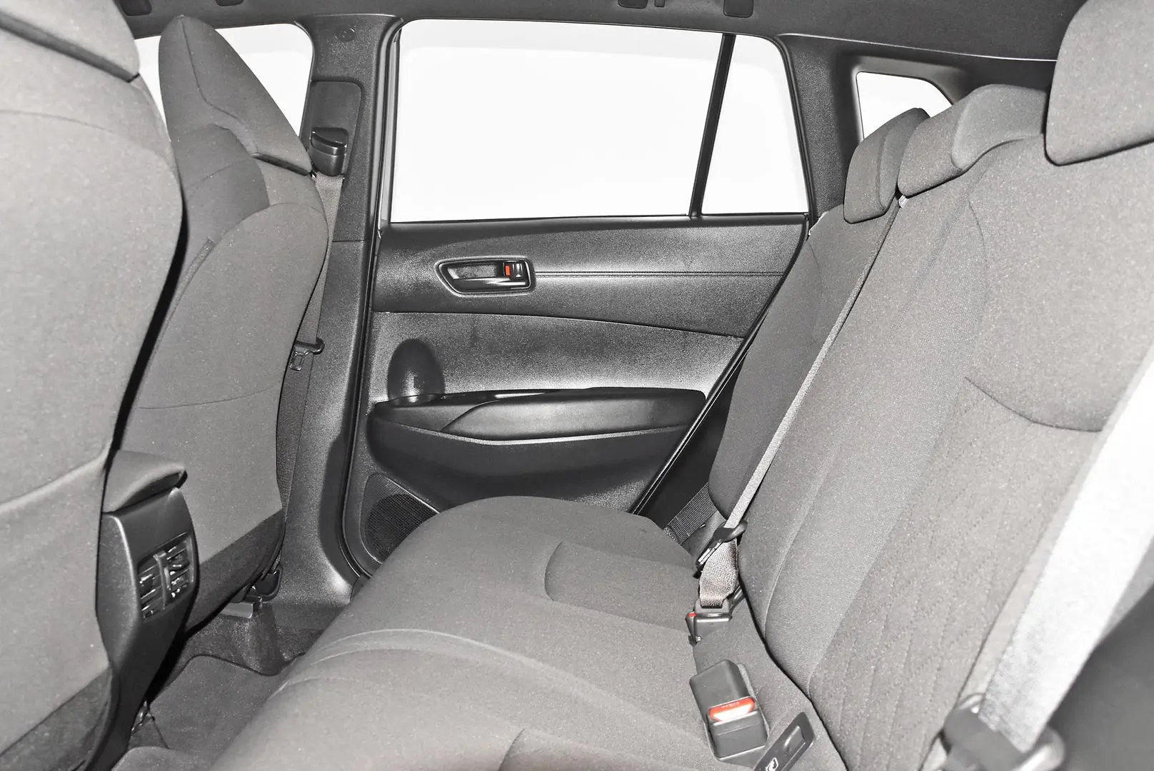 2025 Toyota Corolla Cross Gallery Image 19