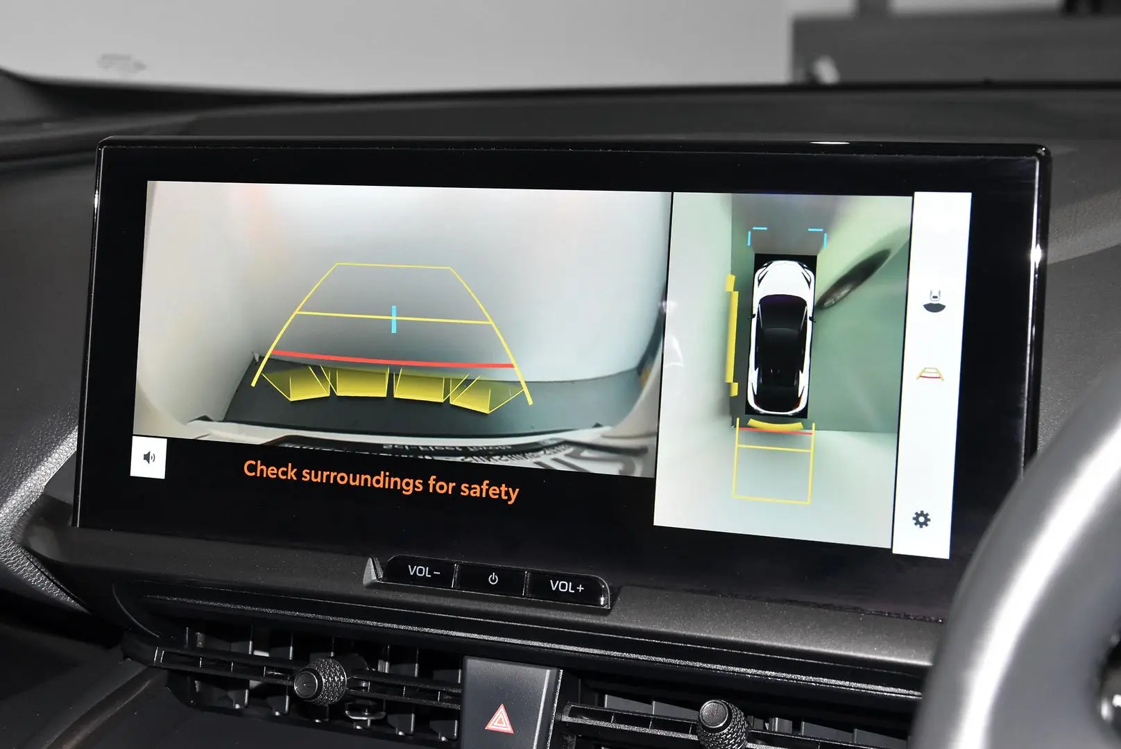 2024 Toyota C-HR Gallery Image 12