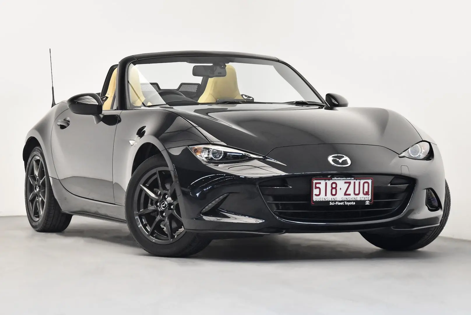 2015 Mazda MX-5 Gallery Image 2