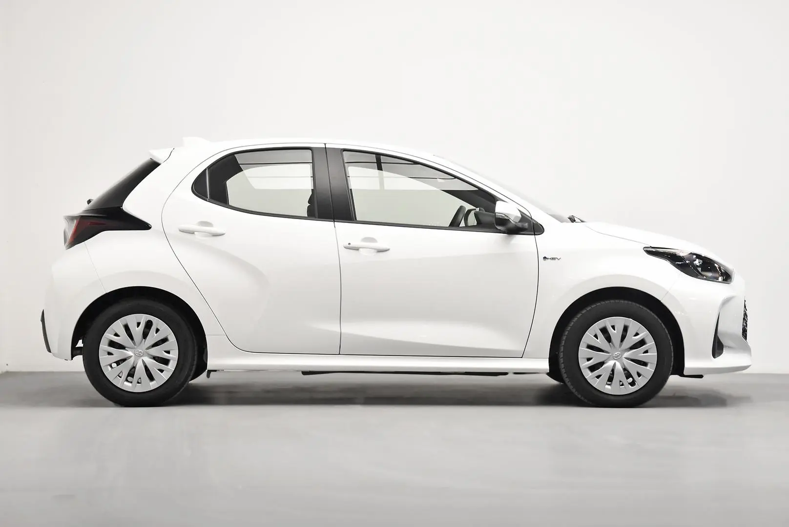 2025 Toyota Yaris Gallery Image 3