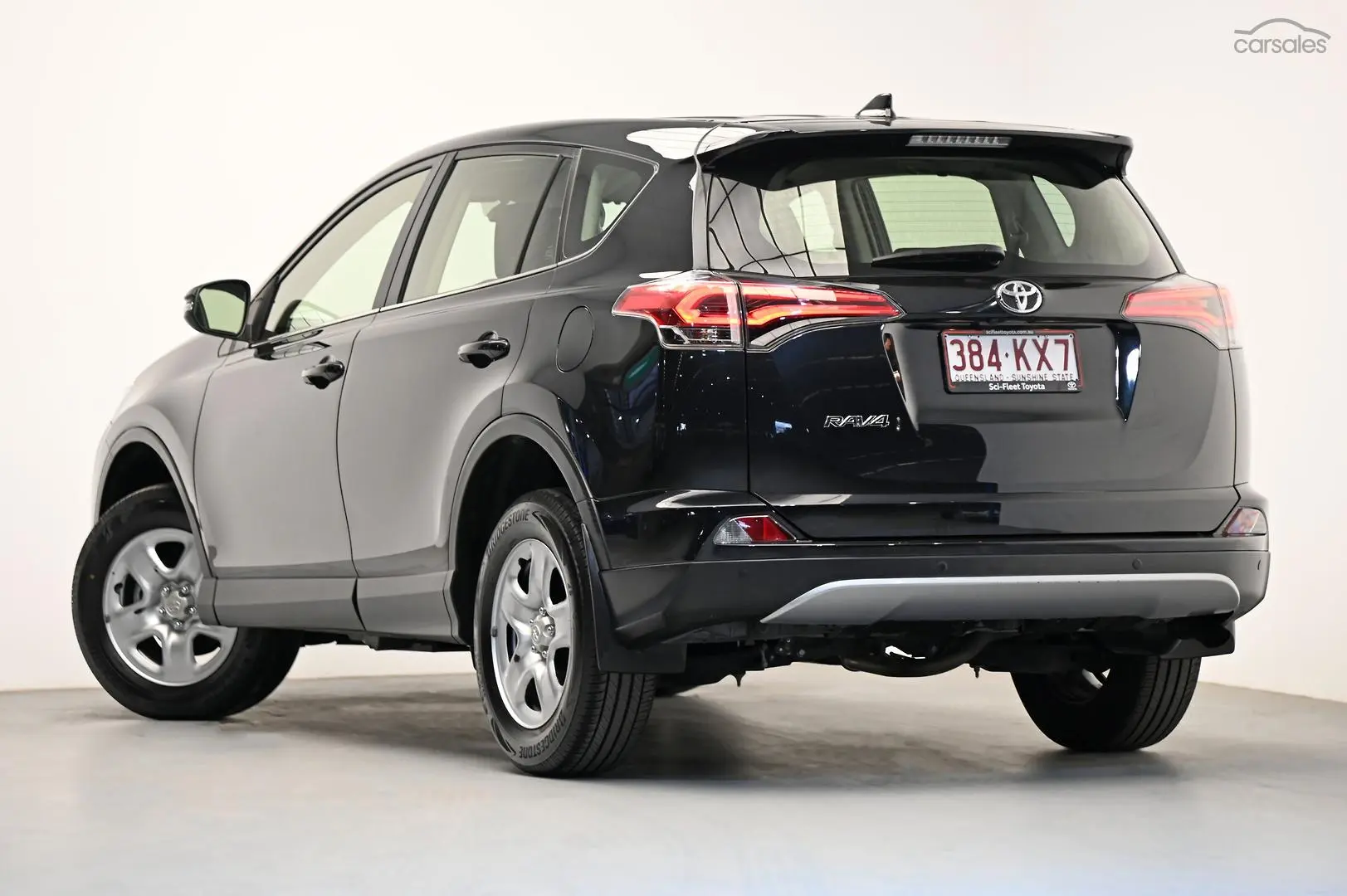 2018 Toyota RAV4 Image 5